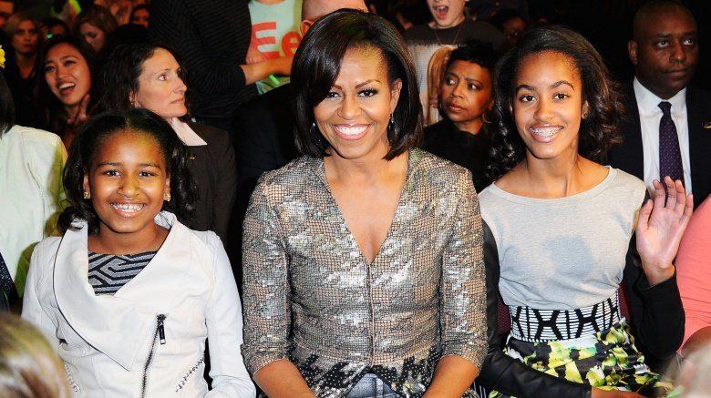 The Obama sisters looked like a million bucks...on a budget 7