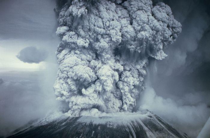 When Photographer Robert Landsberg Realized He Wouldn’t Survive The Eruption Of Mount St. Helens, He Used His Body To Shield The Photographs He Had Taken Of The Event