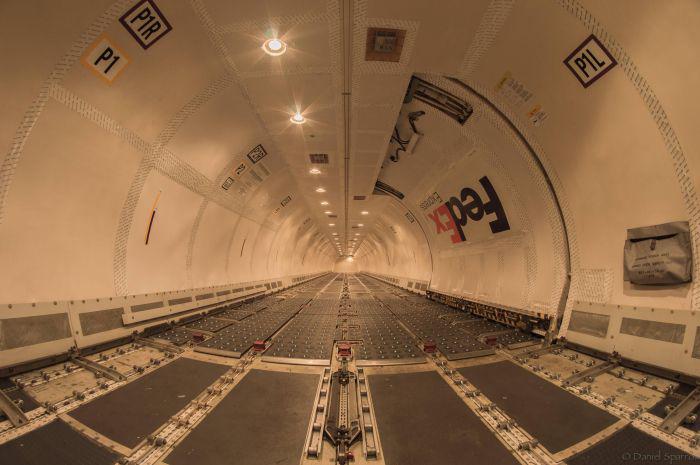 The Inside Of A FedEx Boeing 757 Without Any Cargo.